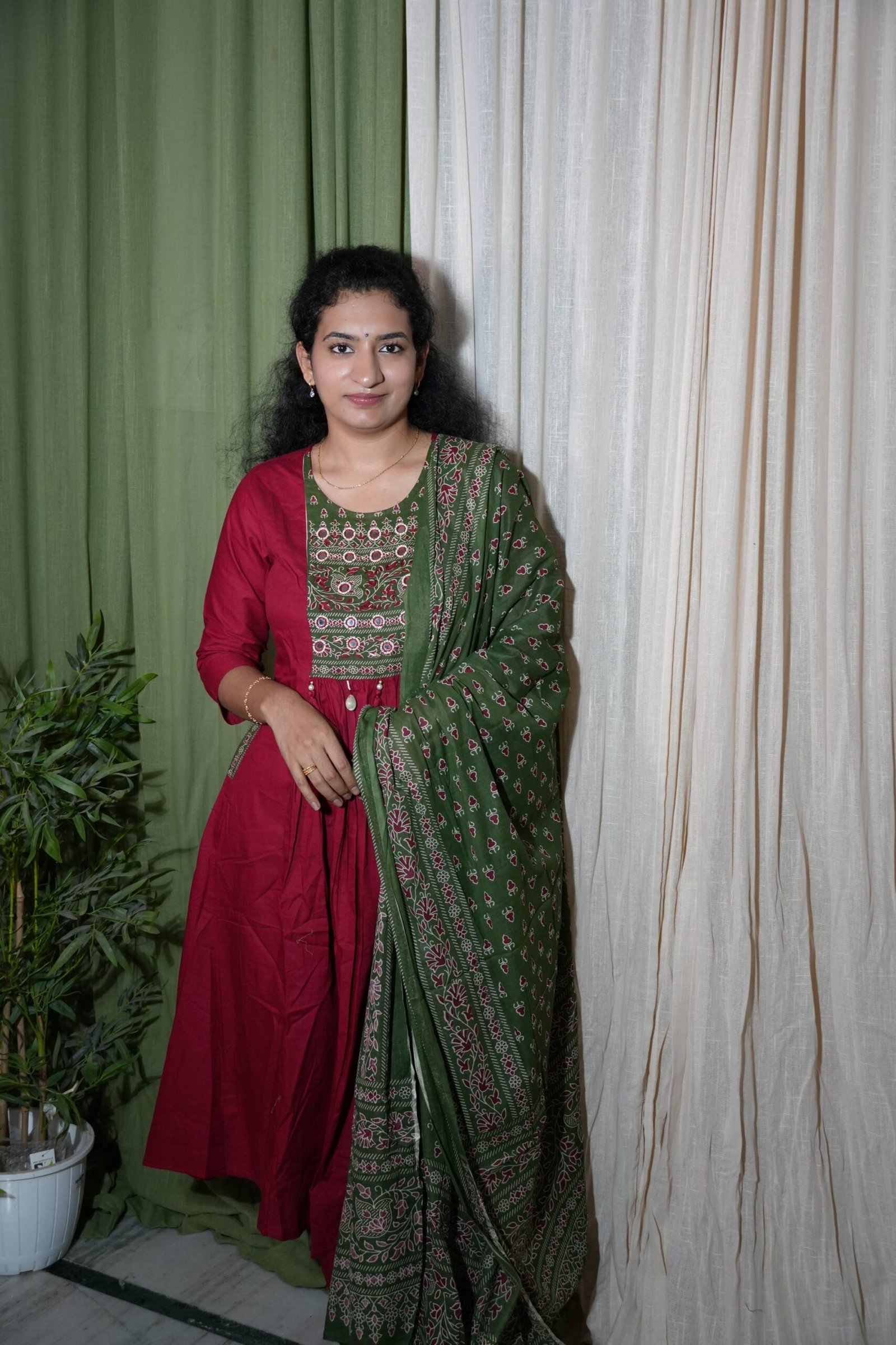 2026/09/1000434193-scaled.jpg Cotton Maroon A-line 3pc set - Image 1